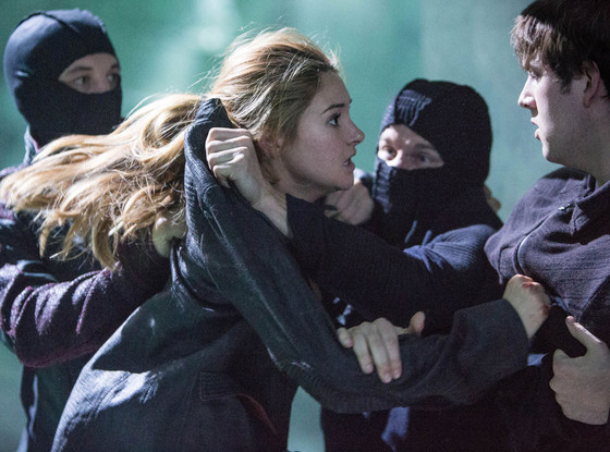 DIVERGENT DIVERGENT